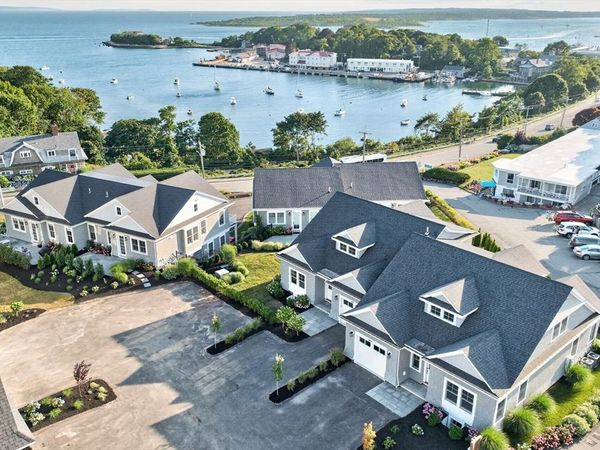 533 Woods Hole Road, Unit B101, Falmouth, MA 02543