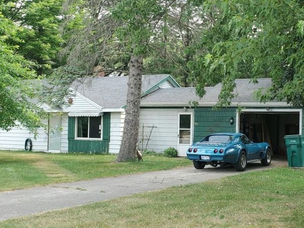 910 Bowery N, Gladwin, MI 48624