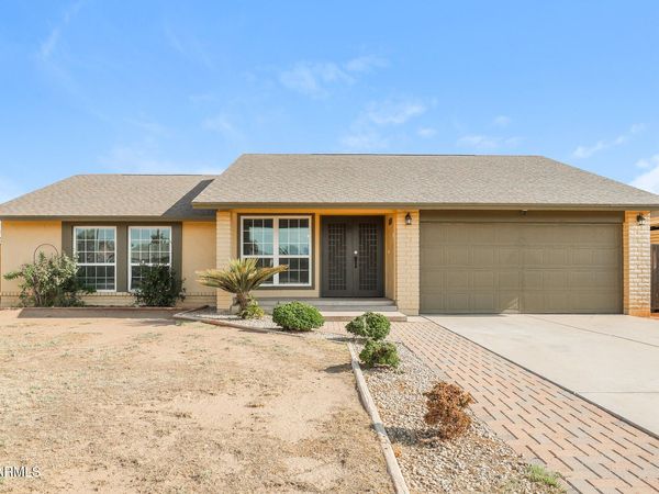 9025 W MACKENZIE Drive, Phoenix, AZ 85037