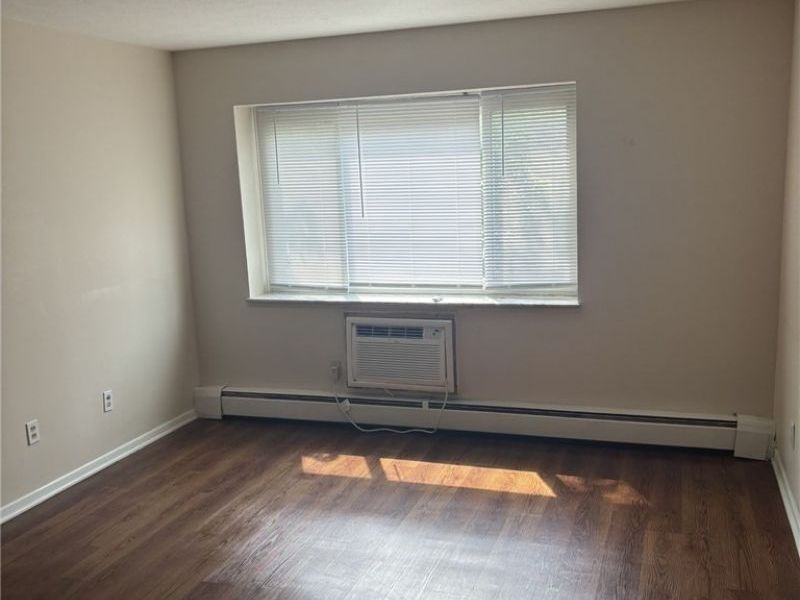 14567 Madison Avenue , Unit 207, Lakewood, OH 44107 Photo 14