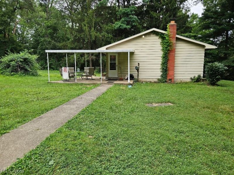 2439 Broadway Avenue NE, East Canton, OH 44730 Photo 2