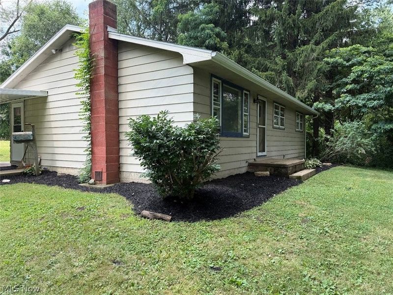 2439 Broadway Avenue NE, East Canton, OH 44730 Photo 3