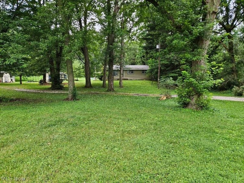 2439 Broadway Avenue NE, East Canton, OH 44730 Photo 4