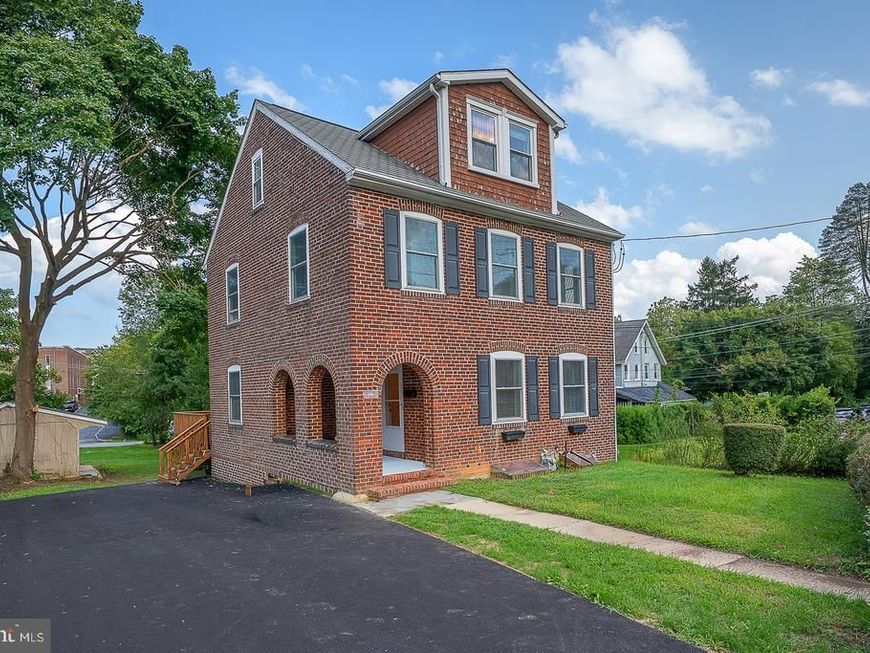 107 W Circular Avenue, Paoli, PA 19301 Main Photo