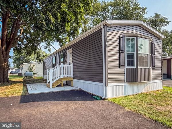 4128 DAVIS DRIVE , MORRISVILLE, PA 19067