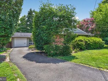 6841 STRATA STREET, MCLEAN, VA 22101