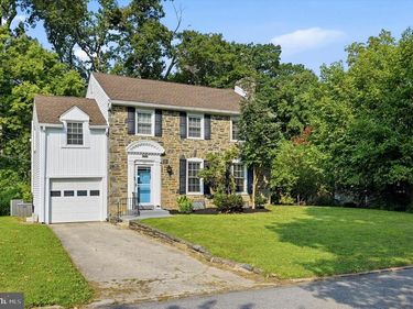 20 ALLANDALE ROAD, WYNNEWOOD, PA 19096