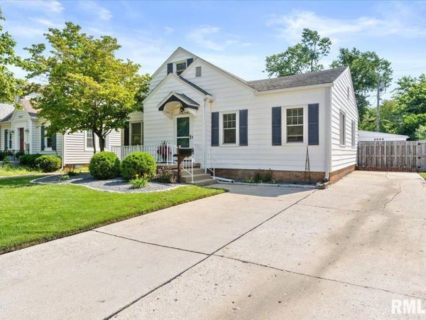 2020 WHITTIER Street, Springfield, IL 62704