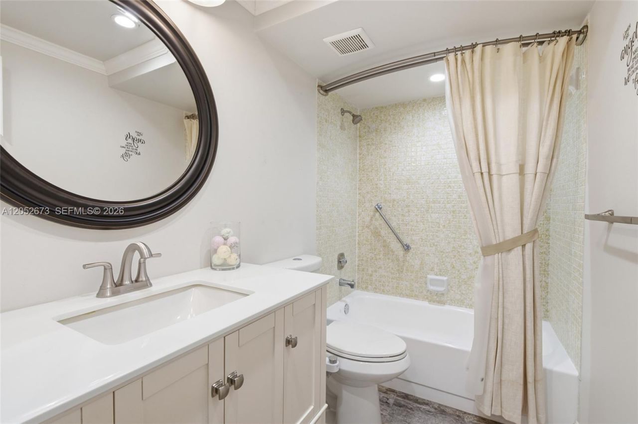 9501 Sunrise Lakes Blvd , Unit 201, Sunrise, FL 33322 Photo