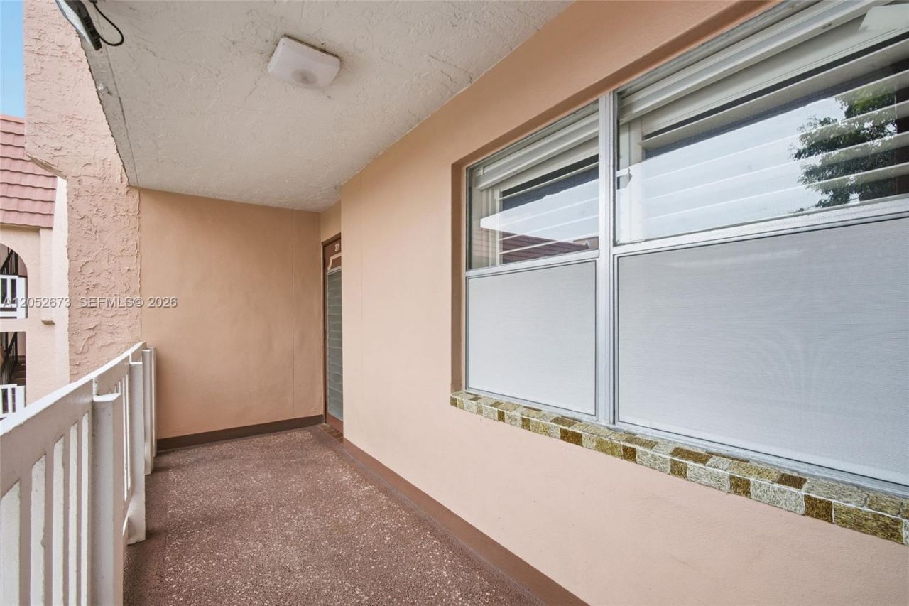 9501 Sunrise Lakes Blvd , Unit 201, Sunrise, FL 33322 Photo