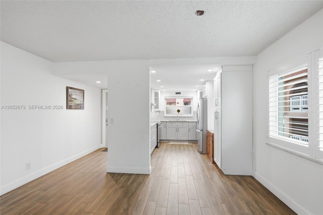 9501 Sunrise Lakes Blvd , Unit 201, Sunrise, FL 33322 Photo