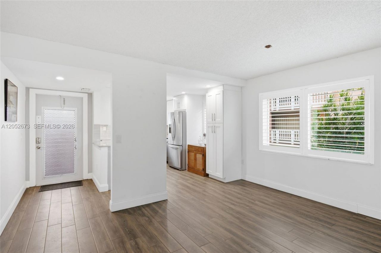 9501 Sunrise Lakes Blvd , Unit 201, Sunrise, FL 33322 Photo