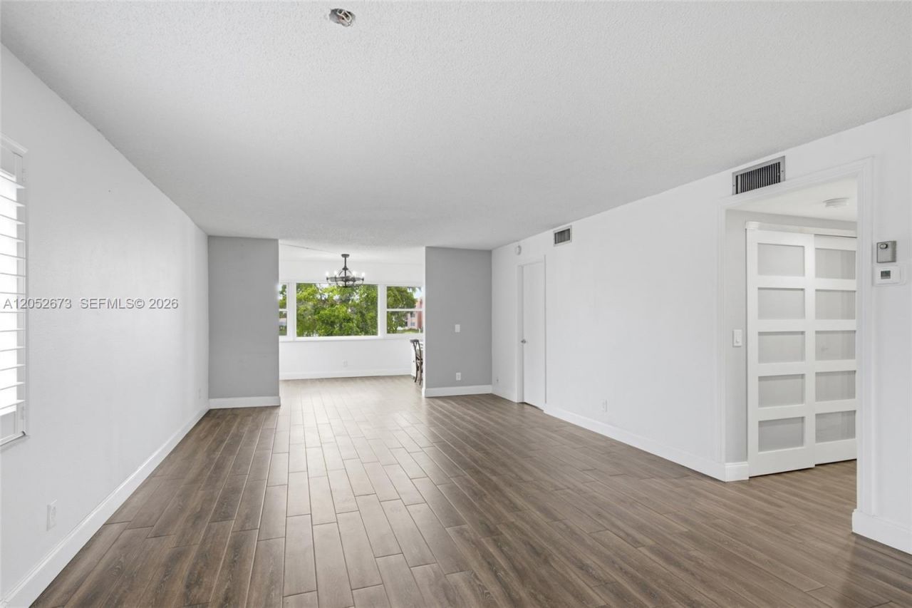 9501 Sunrise Lakes Blvd , Unit 201, Sunrise, FL 33322 Photo
