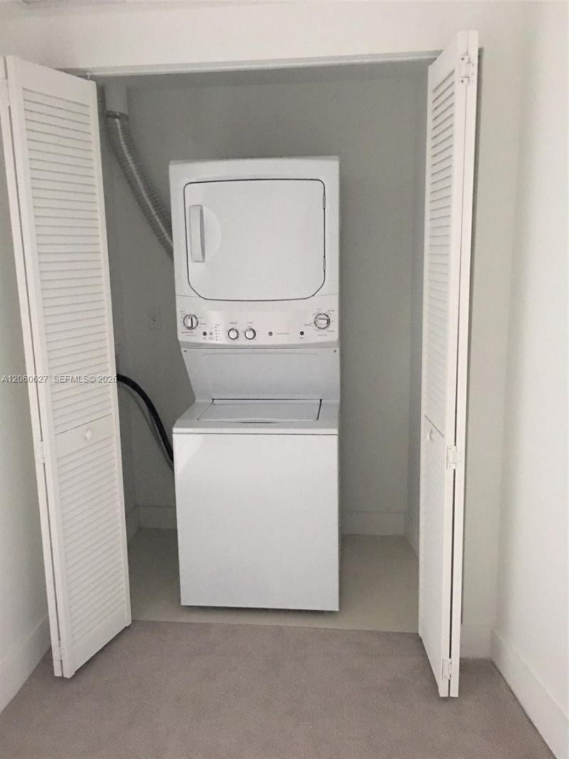 121 NE 34th St , Unit 914, Miami, FL 33137 Photo