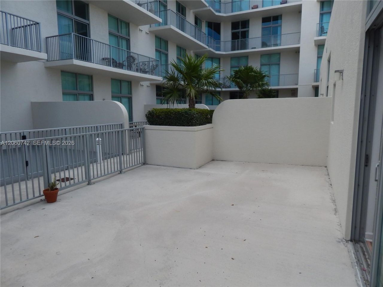 2100 Van Buren St, Unit 103, Hollywood, FL 33020 Photo