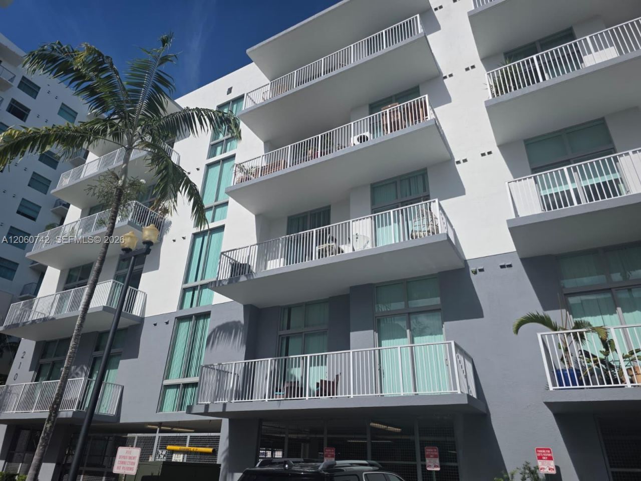 2100 Van Buren St, Unit 103, Hollywood, FL 33020 Photo
