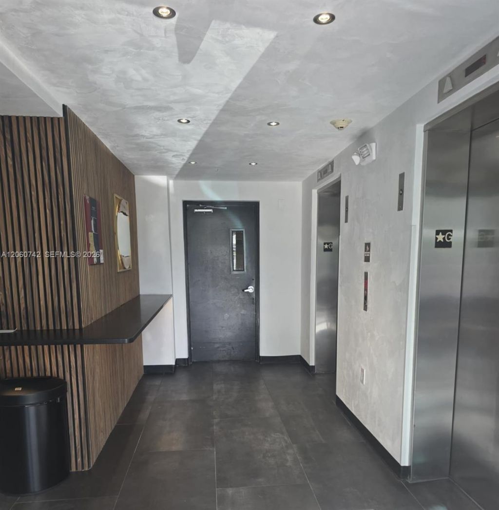 2100 Van Buren St, Unit 103, Hollywood, FL 33020 Photo