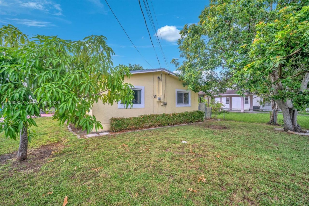 2301 SW 48th Ave , West Park, FL 33023 Photo