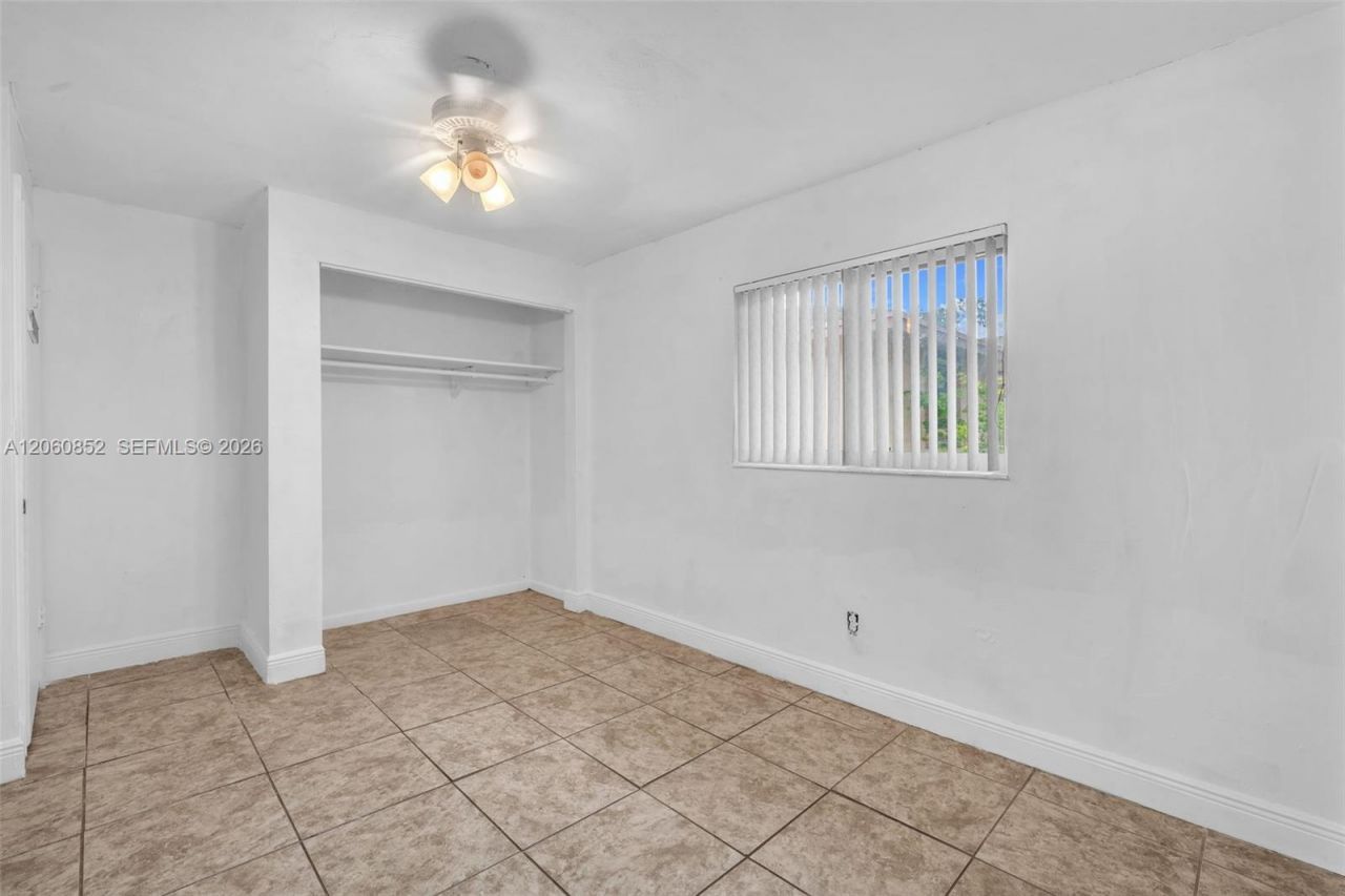 2301 SW 48th Ave , West Park, FL 33023 Photo