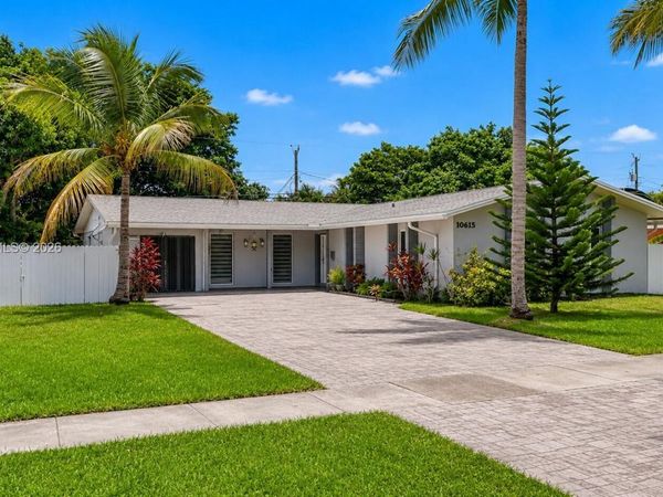 10615 SW 200th St , Cutler Bay, FL 33157
