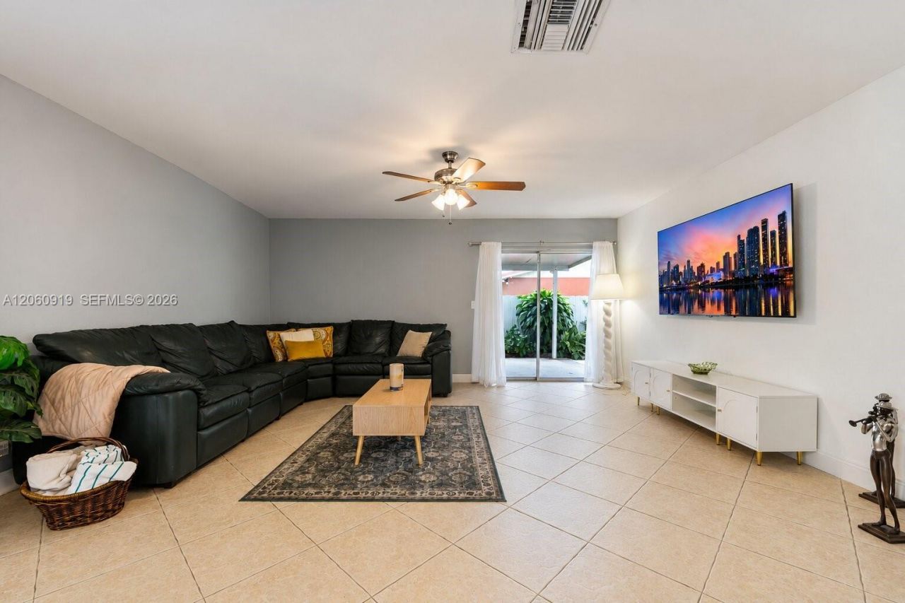 10615 SW 200th St , Cutler Bay, FL 33157 Photo