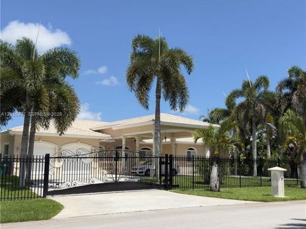 27803 SW 172nd Pl , Homestead, FL 33031