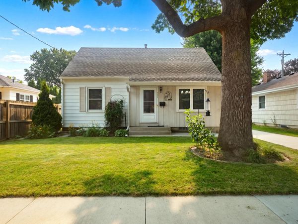 904 14th Avenue NE, Rochester, MN 55906