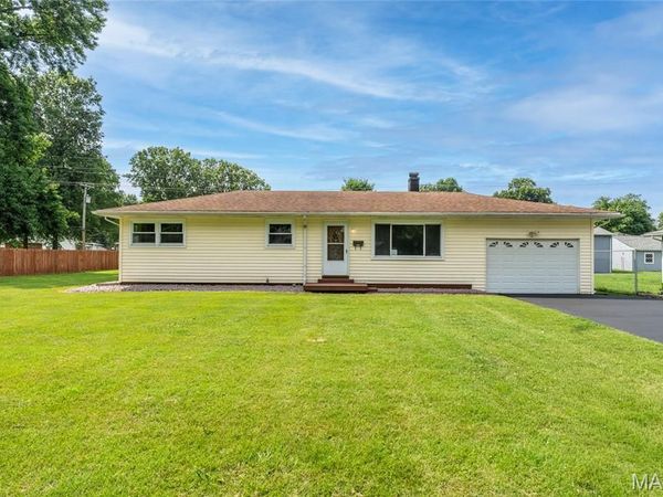 2434 Pine Street , Granite City, IL 62040