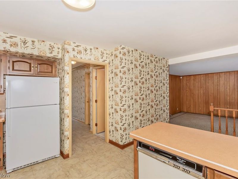 596 Jefferson Drive , Highland Heights, OH 44143 Photo 14