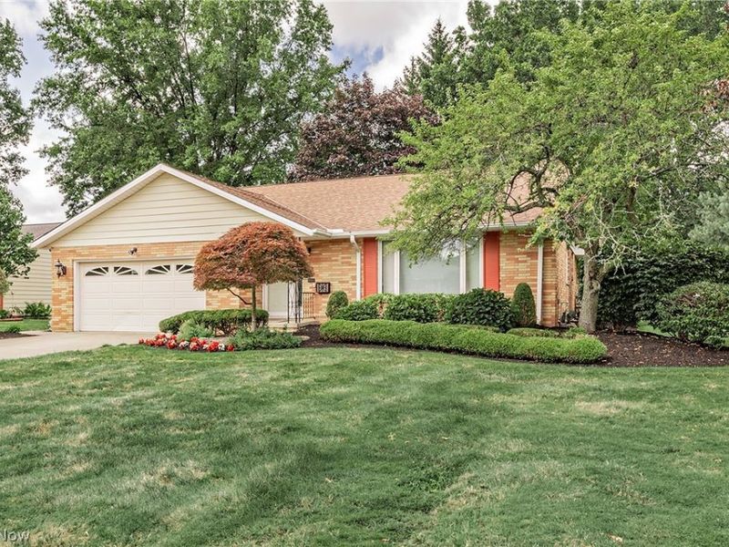 596 Jefferson Drive , Highland Heights, OH 44143 Photo 3