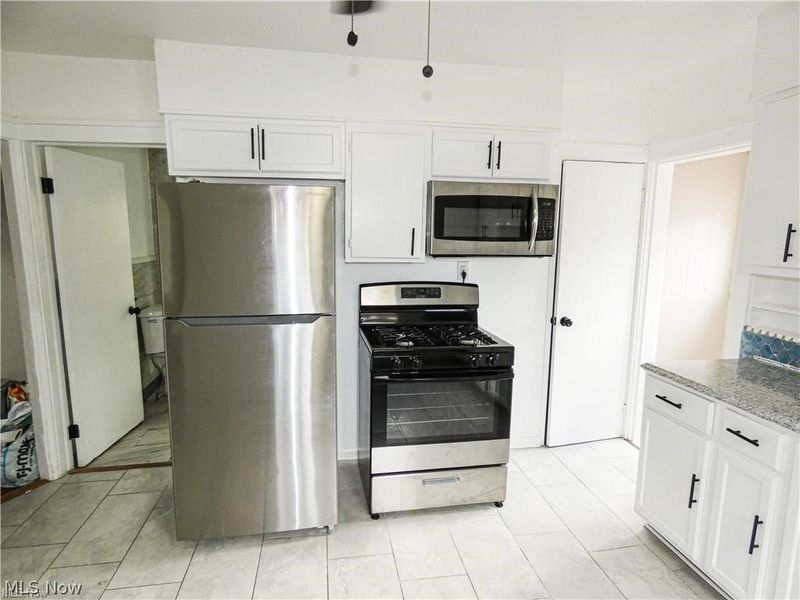 3922 Grosvenor Road, South Euclid, OH 44118 Photo 6