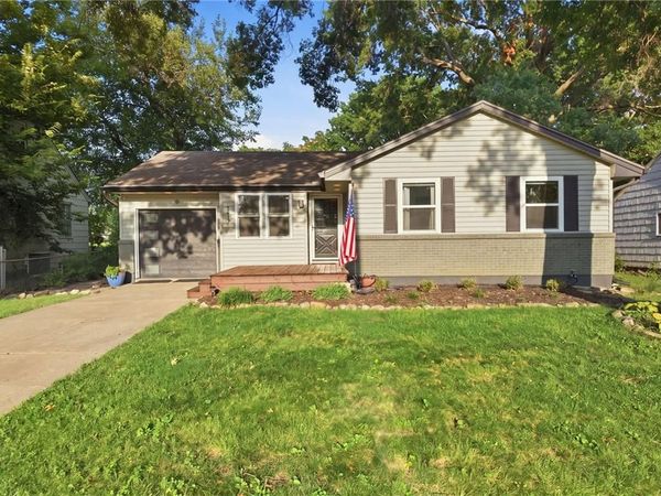 8417 Jarboe Street, Kansas City, MO 64114