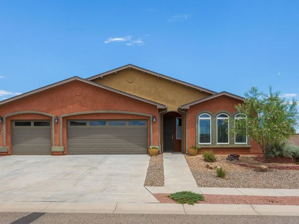 3960 Mora River Avenue SW, Los Lunas, NM 87031