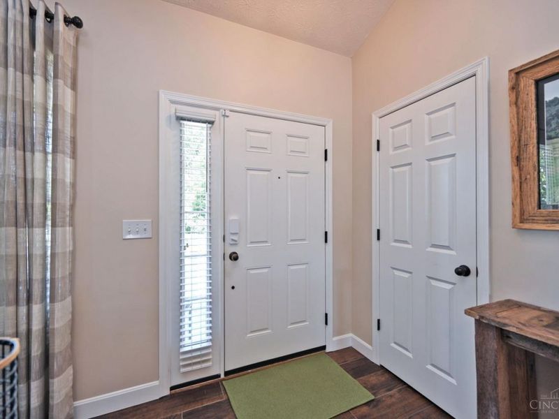 873 E Anson Drive, Union Twp, OH 45245 Photo 6