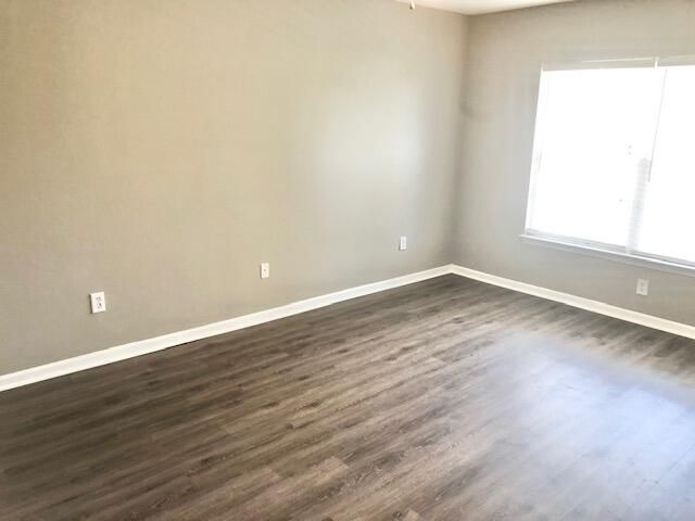 5110 Scarsdale Avenue Photo 5