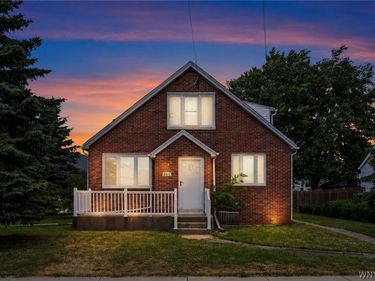 8 Evergreen Place , Buffalo, NY 14225