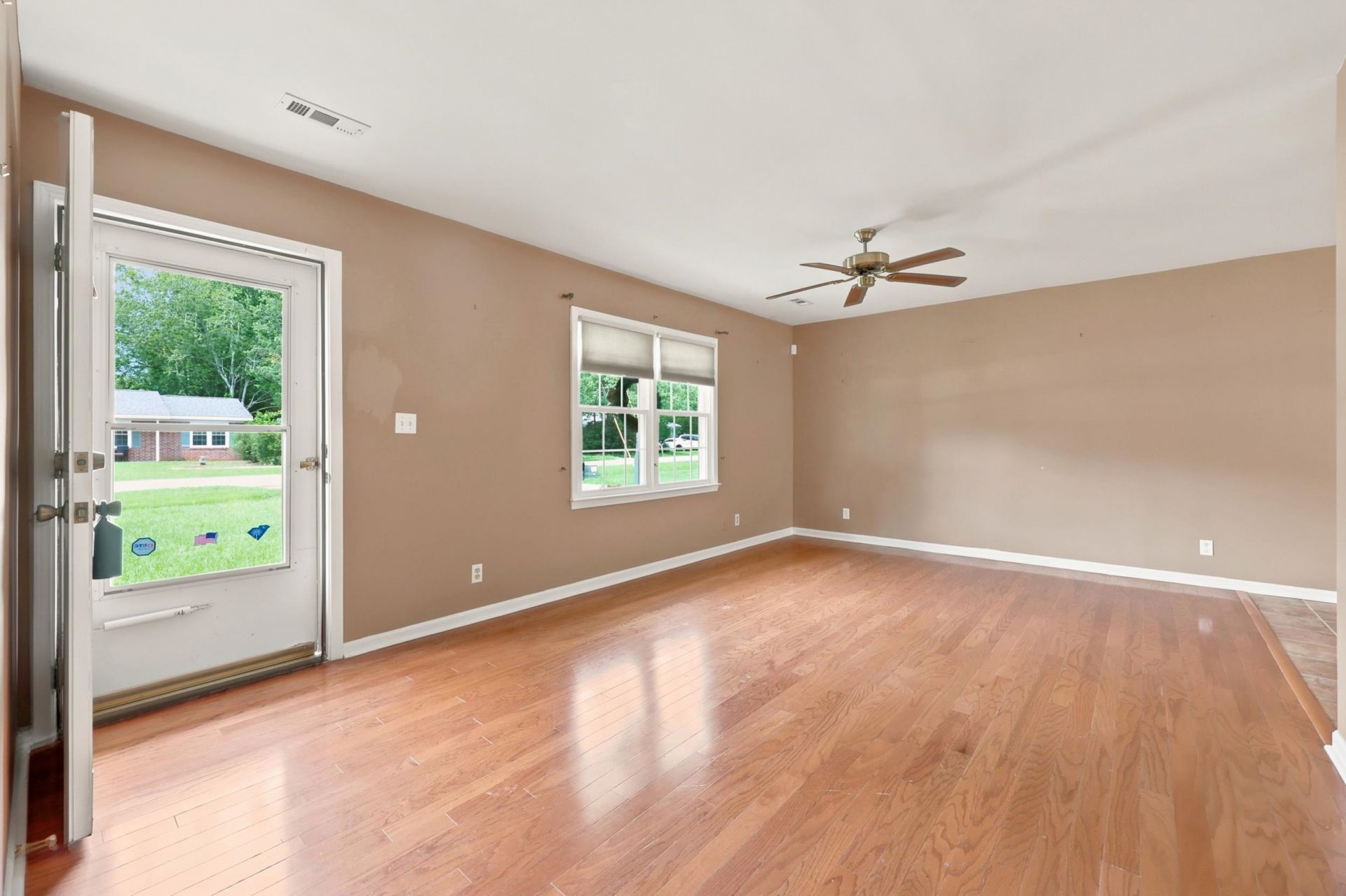 4637 Teakwood Dr.  Photo 5