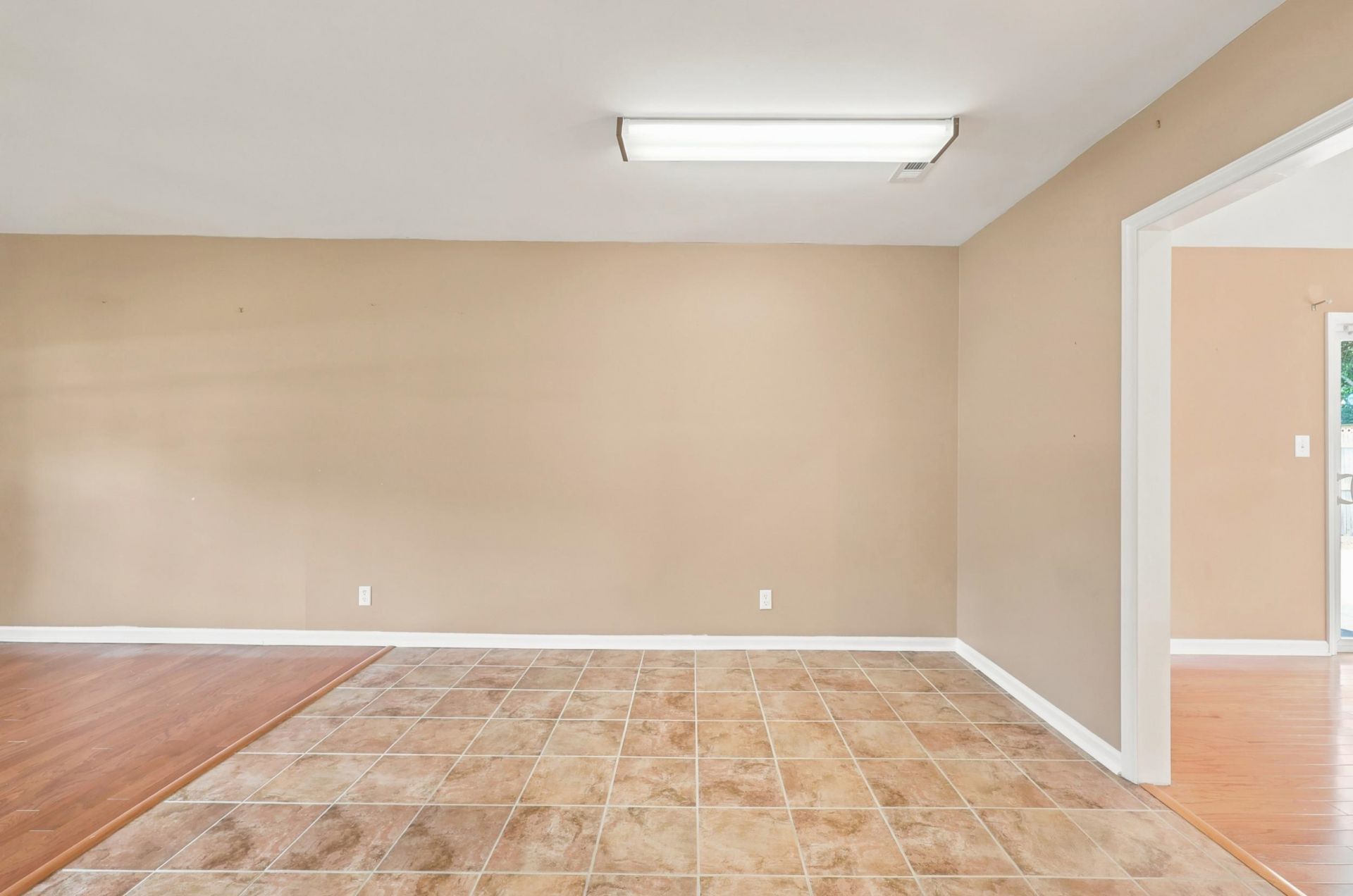 4637 Teakwood Dr.  Photo 8
