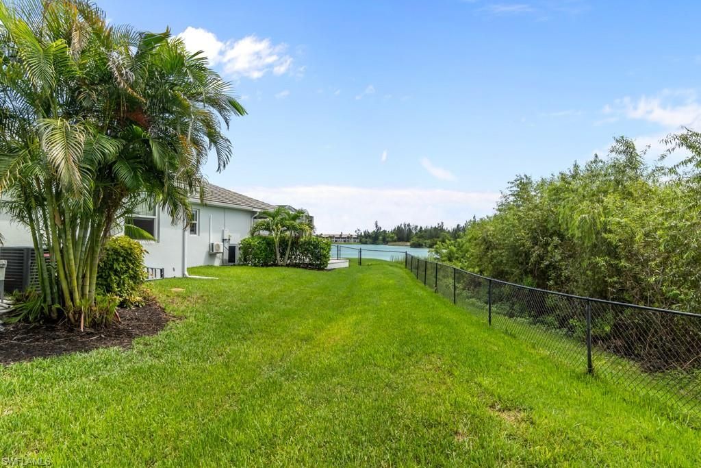 2644 Fairmont Cove Ct, Cape Coral, FL 33991 Photo