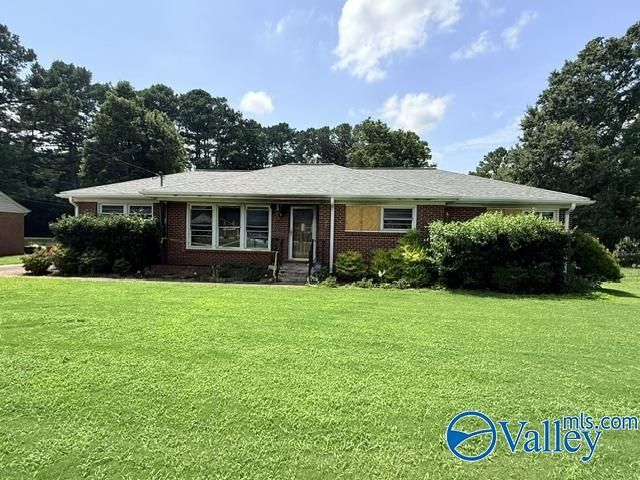 4211 Lakeview Drive Nw, Huntsville, AL 35810 Main Photo
