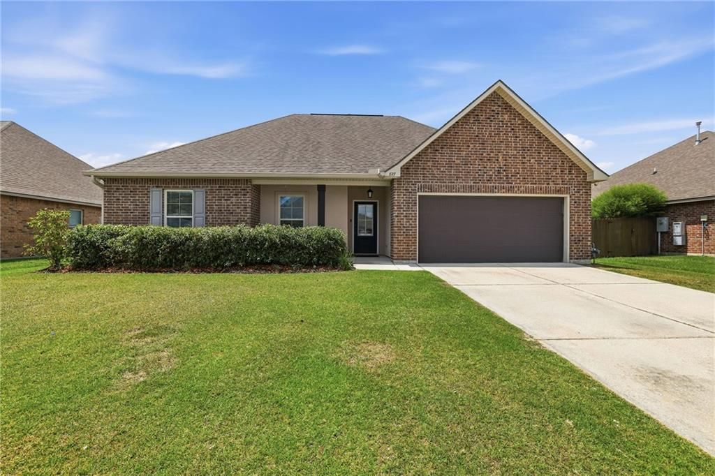 827 WHITE PINE Drive , Ponchatoula, LA 70454