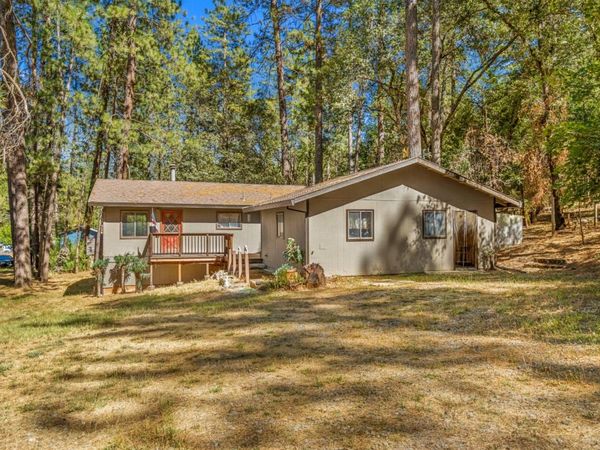 3161 Hume Glenn Dr, Placerville, CA 95667