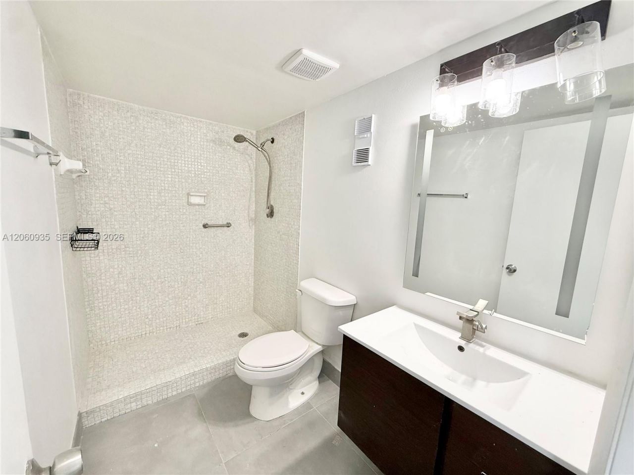 9273 Collins Ave , Unit 811, Surfside, FL 33154 Photo