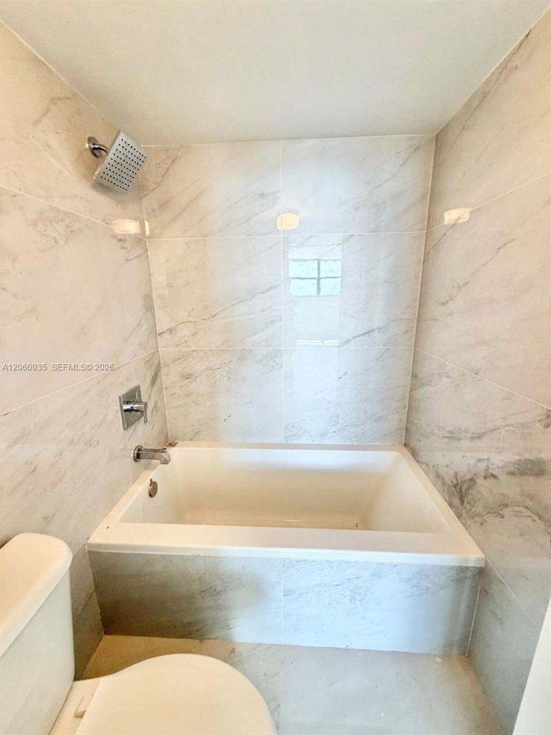 9273 Collins Ave , Unit 811, Surfside, FL 33154 Photo