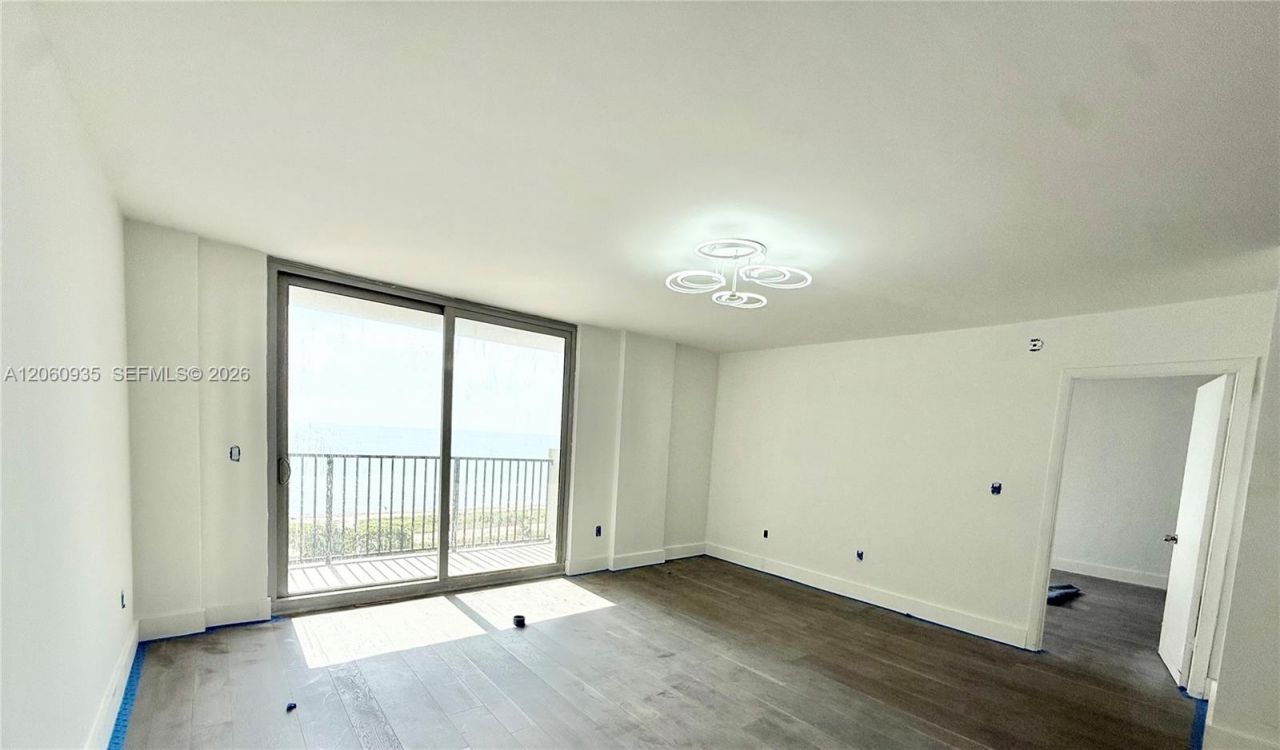 9273 Collins Ave , Unit 811, Surfside, FL 33154 Photo