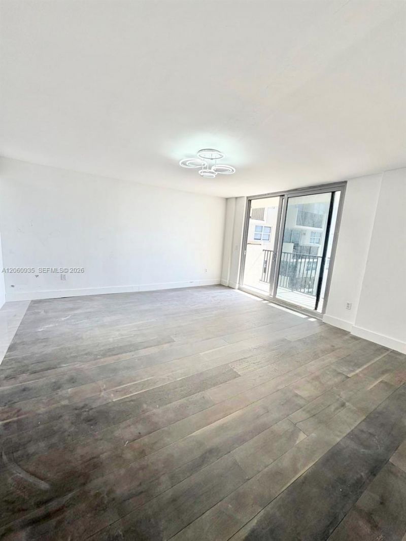 9273 Collins Ave , Unit 811, Surfside, FL 33154 Photo