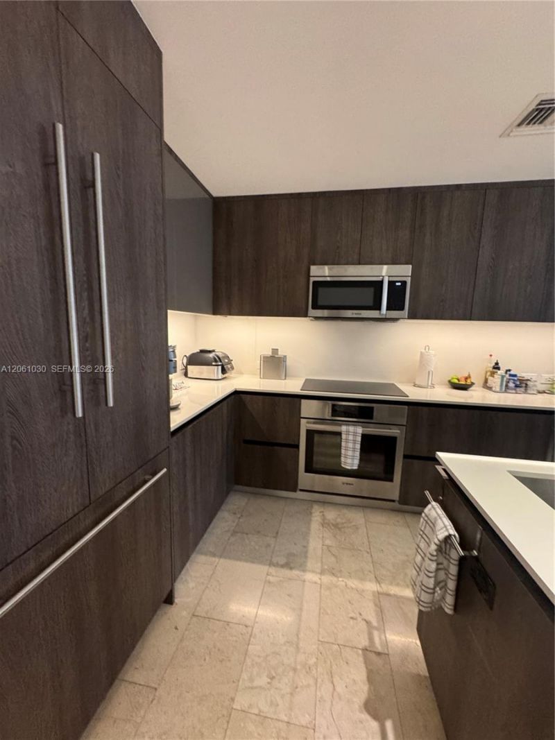 88 SW 7th St , Unit 805, Miami, FL 33130 Photo