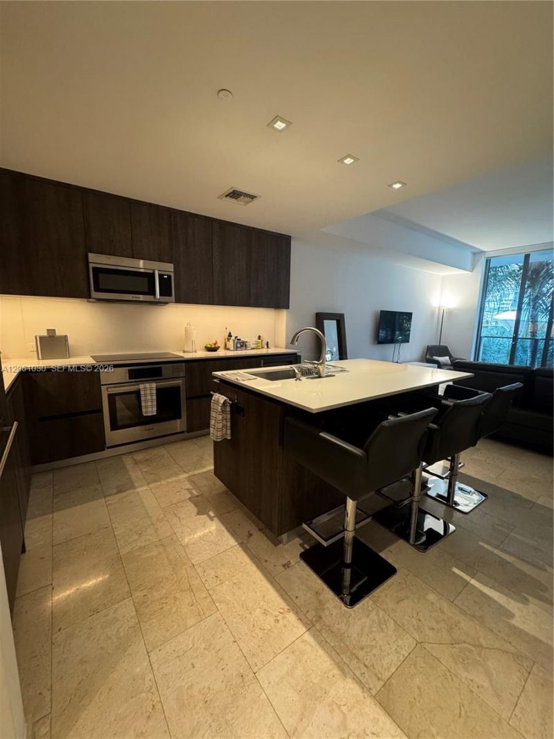 88 SW 7th St , Unit 805, Miami, FL 33130 Photo