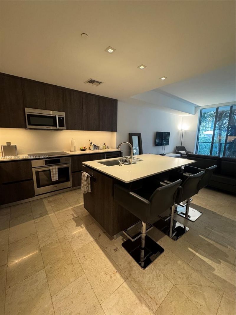 88 SW 7th St , Unit 805, Miami, FL 33130 Photo
