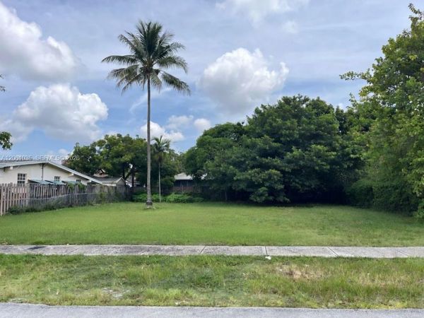 363 173 St , North Miami Beach, FL 33162